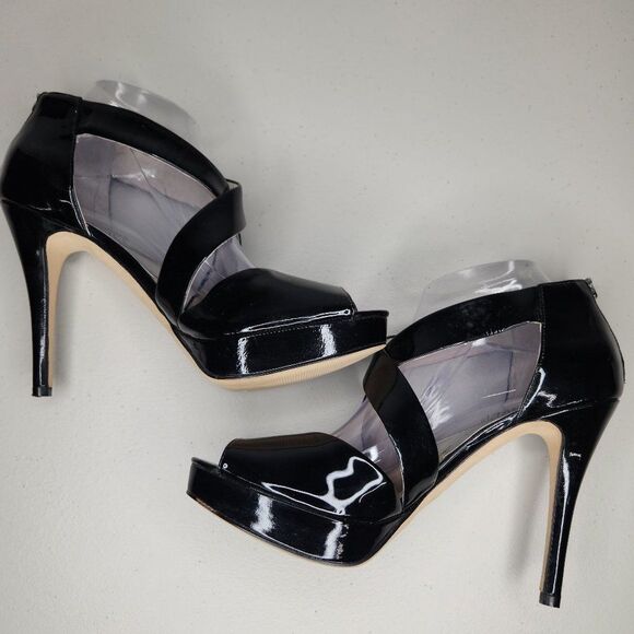 MICHAEL Michael Kors Shoes - GORGEOUS MICHAEL KORS PATENT LEATHER Strappy HEELS Size 9.5